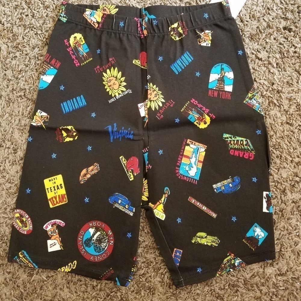 Trixi Black Bike Shorts Girl’s Size M Travel Print Stretch Activewear